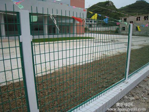 企業(yè)場地圍欄網